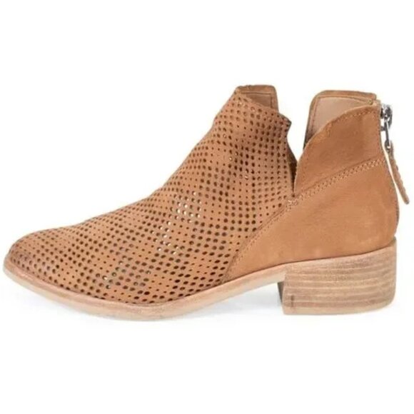 Dolce Vita Tan Perforated Leather Ankle Boots Boho Western Booties Size 8 - Picture 1 of 11